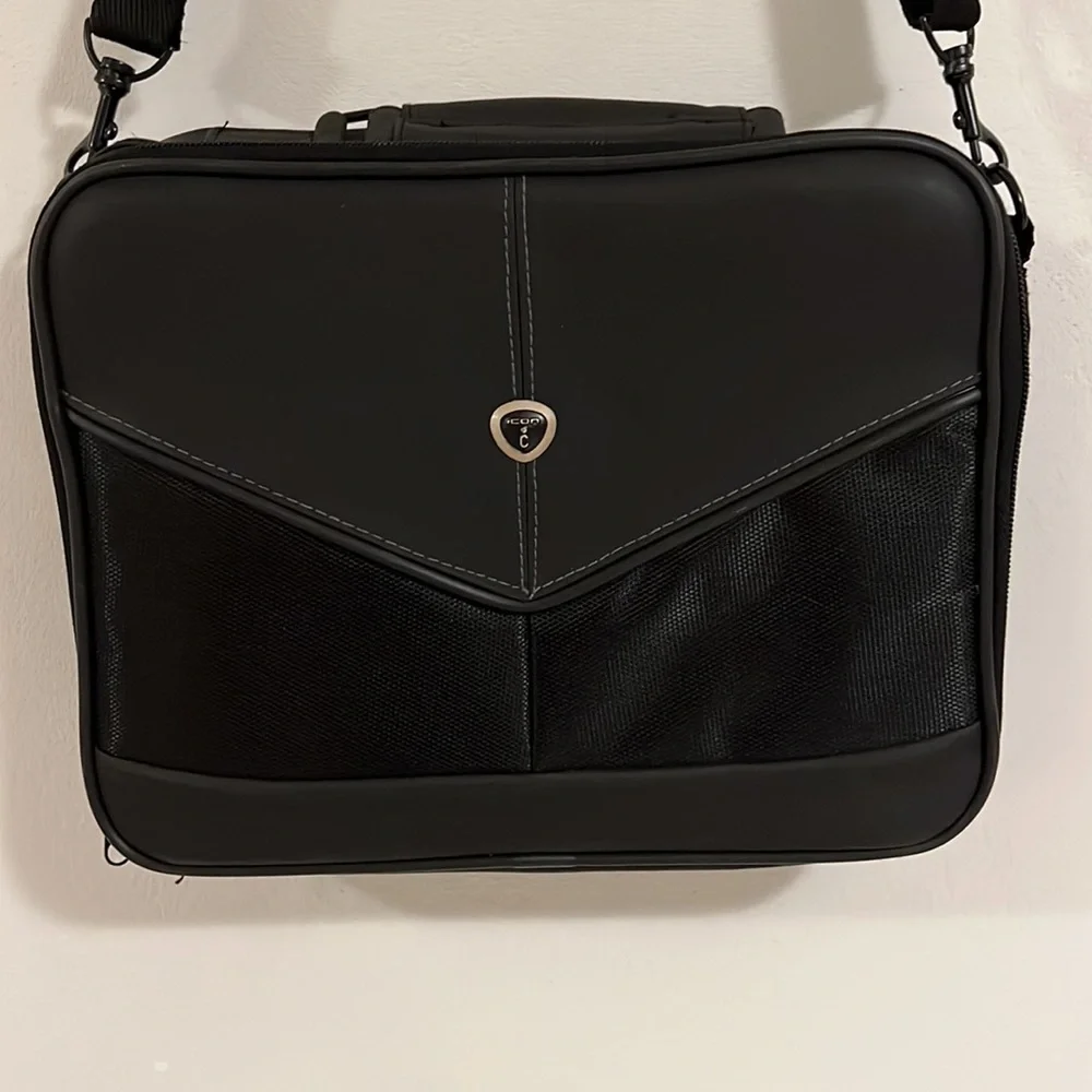 Black Icon Bag for Tablet